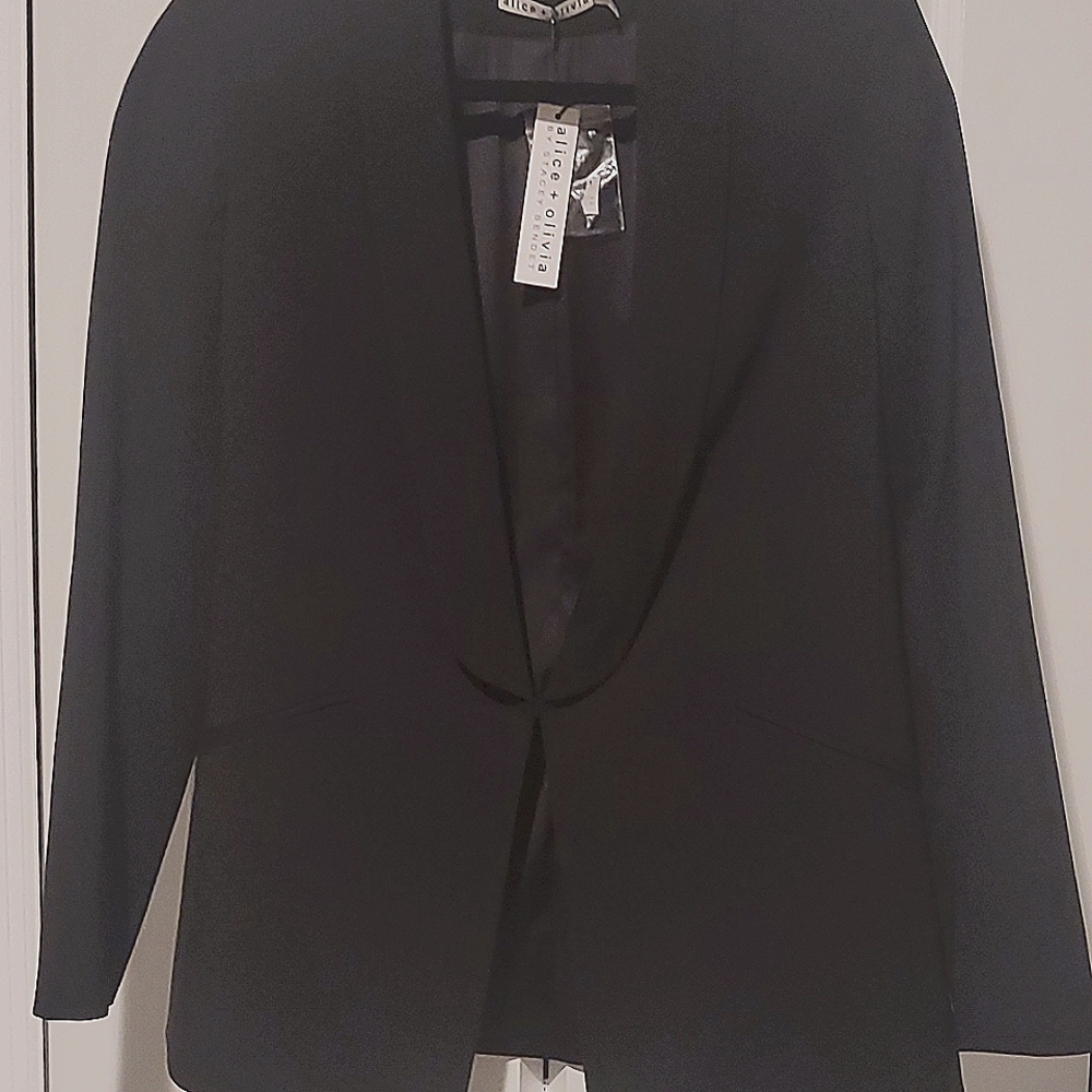 NWT Alice + Olivia Tuxedo Style Blazer Size 2
